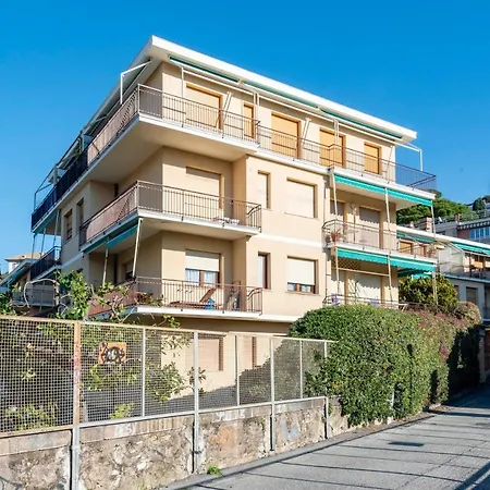 Joivy Cosy Flat With Terrace Near Castle * Ραπάλο