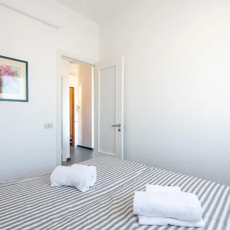 Joivy Cosy Flat With Terrace Near Castle * Ραπάλο