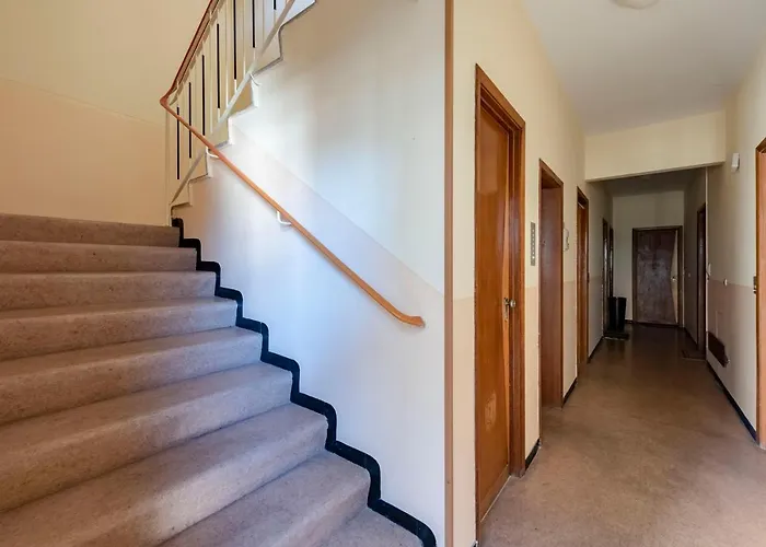 Apartment Joivy Cosy Flat With Terrace Near Castle