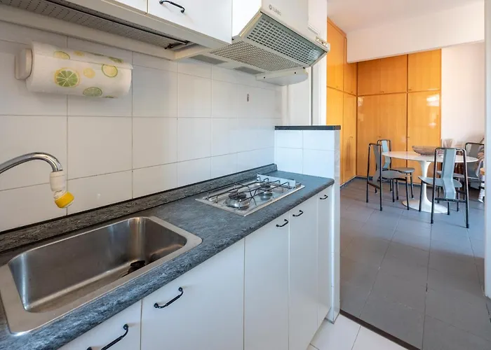 Joivy Cosy Flat With Terrace Near Castle Апартаменты