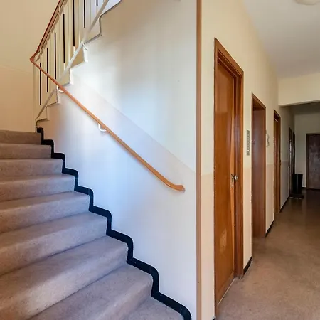 Apartman Joivy Cosy Flat With Terrace Near Castle